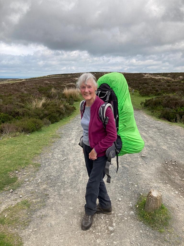 tn 600w 2022 05 22 Vera with pack